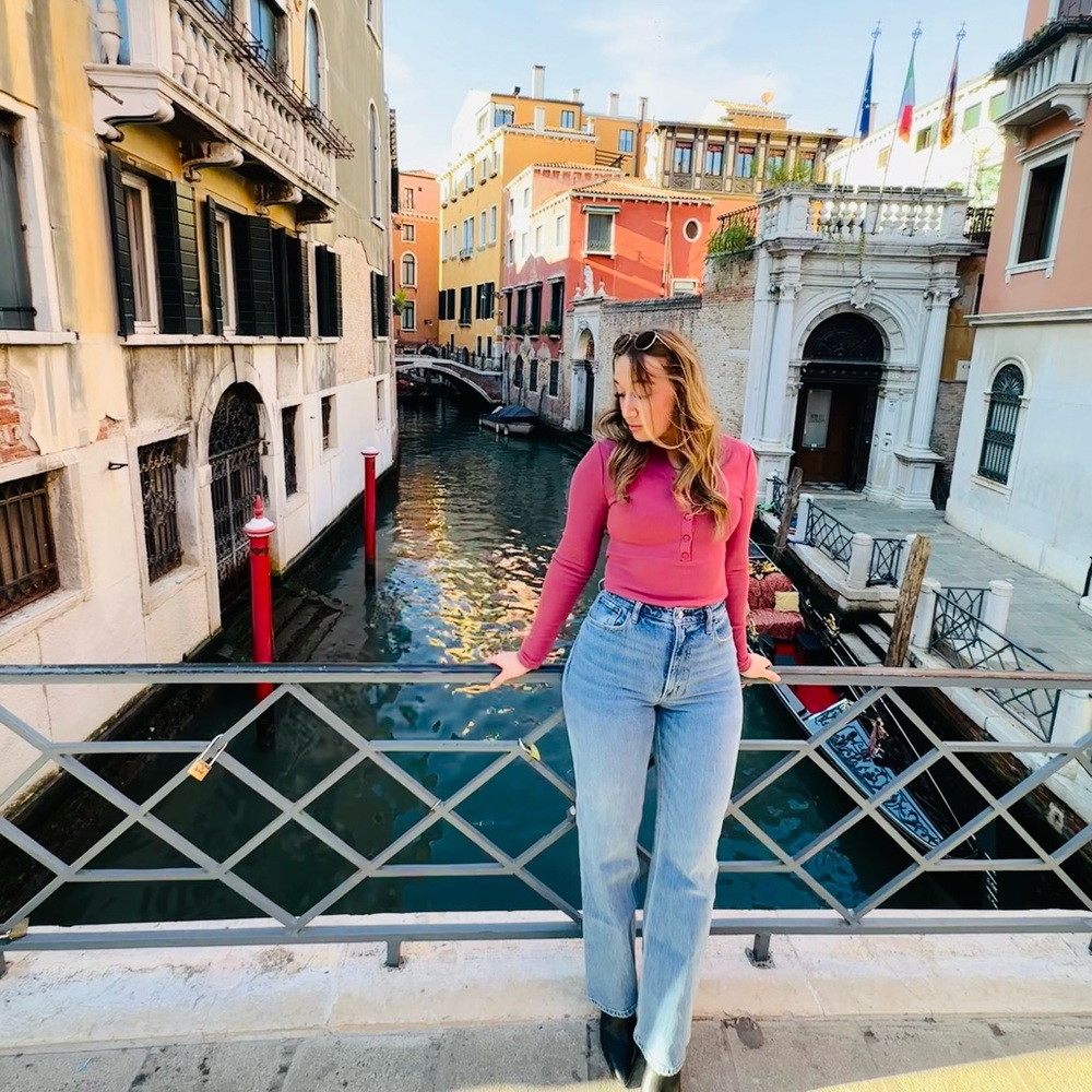 Meet your Posher, Hailey